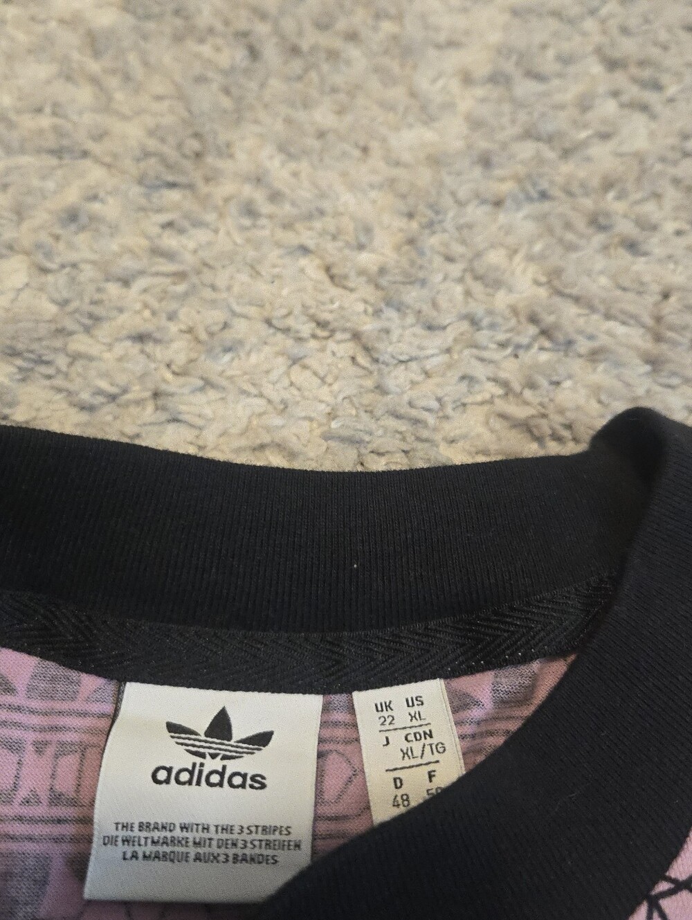 Adidas Originals Geometric Trefoil Logo Crop Tee Pink Black Women's Size XL - Picture 2 of 6